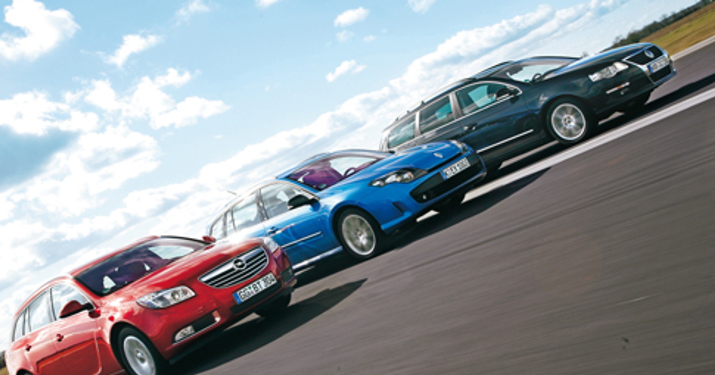 Opel Insignia kontra Renault Laguna Grandtour i Volkswagen Passat Variant: Czy kombi Opla pokona konkurentów?
