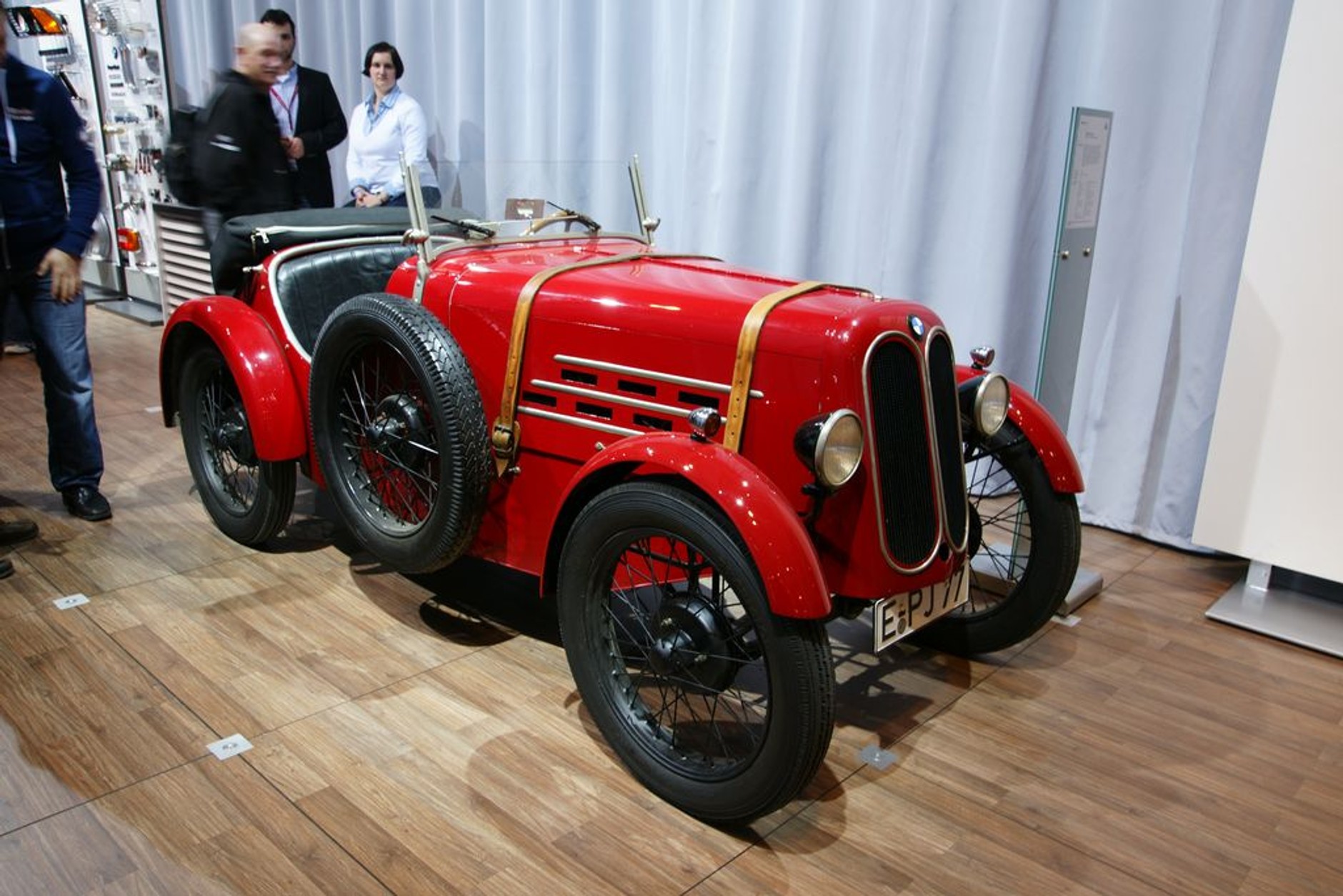 Techno Classica Essen 2010: targi rekordów - zaprzeczenie kryzysu w motoryzacji (galeria)