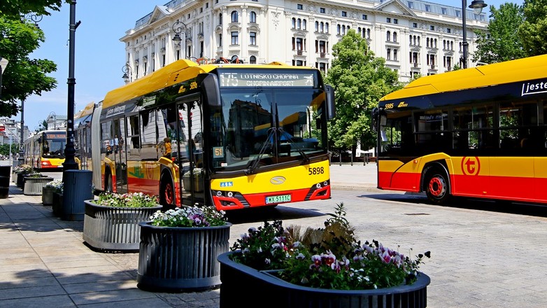 Elektryczne solarisy w barwach MZA