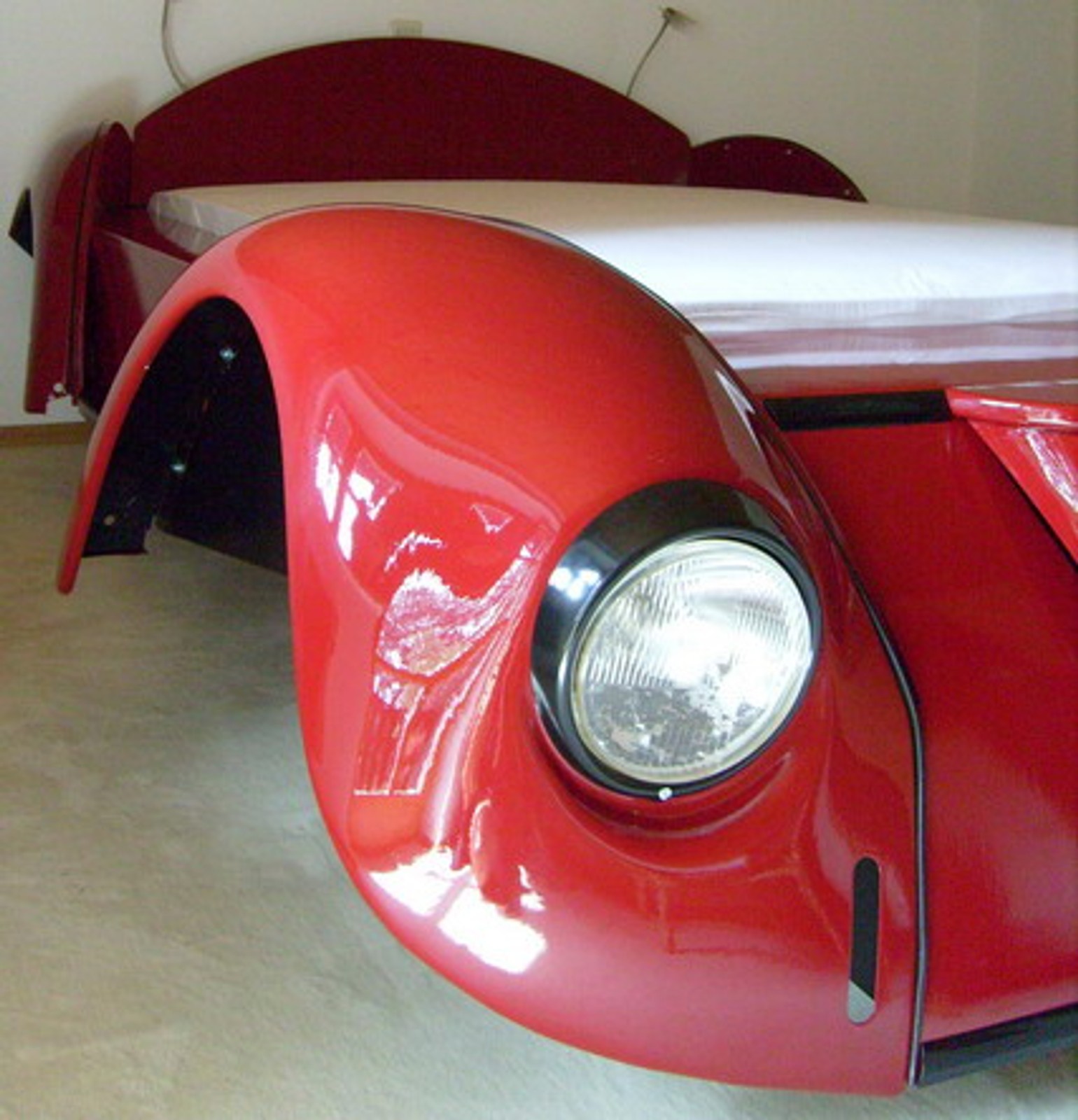 Meble z samochodu? Wszystko jest możliwe...