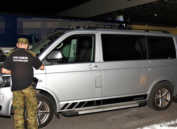 Chciała przejechać busem z Polski do Ukrainy. Tyle że auto było już poszukiwane przez Hiszpanów