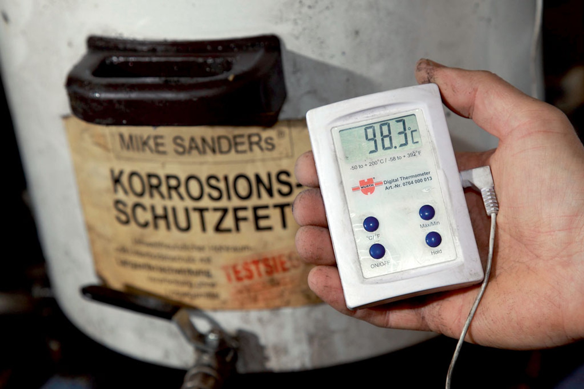 Konserwacja podwozia tłuszczem na gorąco