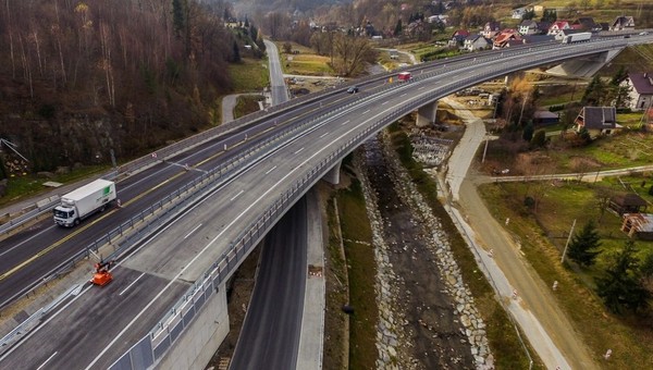 W Tatry pojedziemy trochę szybciej. Nowy odcinek zakopianki oddany do użytku