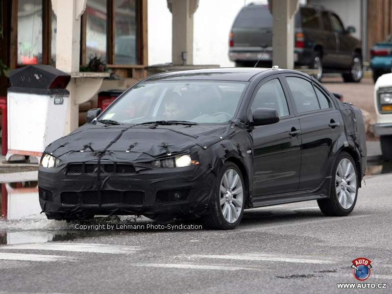 Zdjęcia szpiegowskie: Nowe cywilne Mitsubishi Lancer