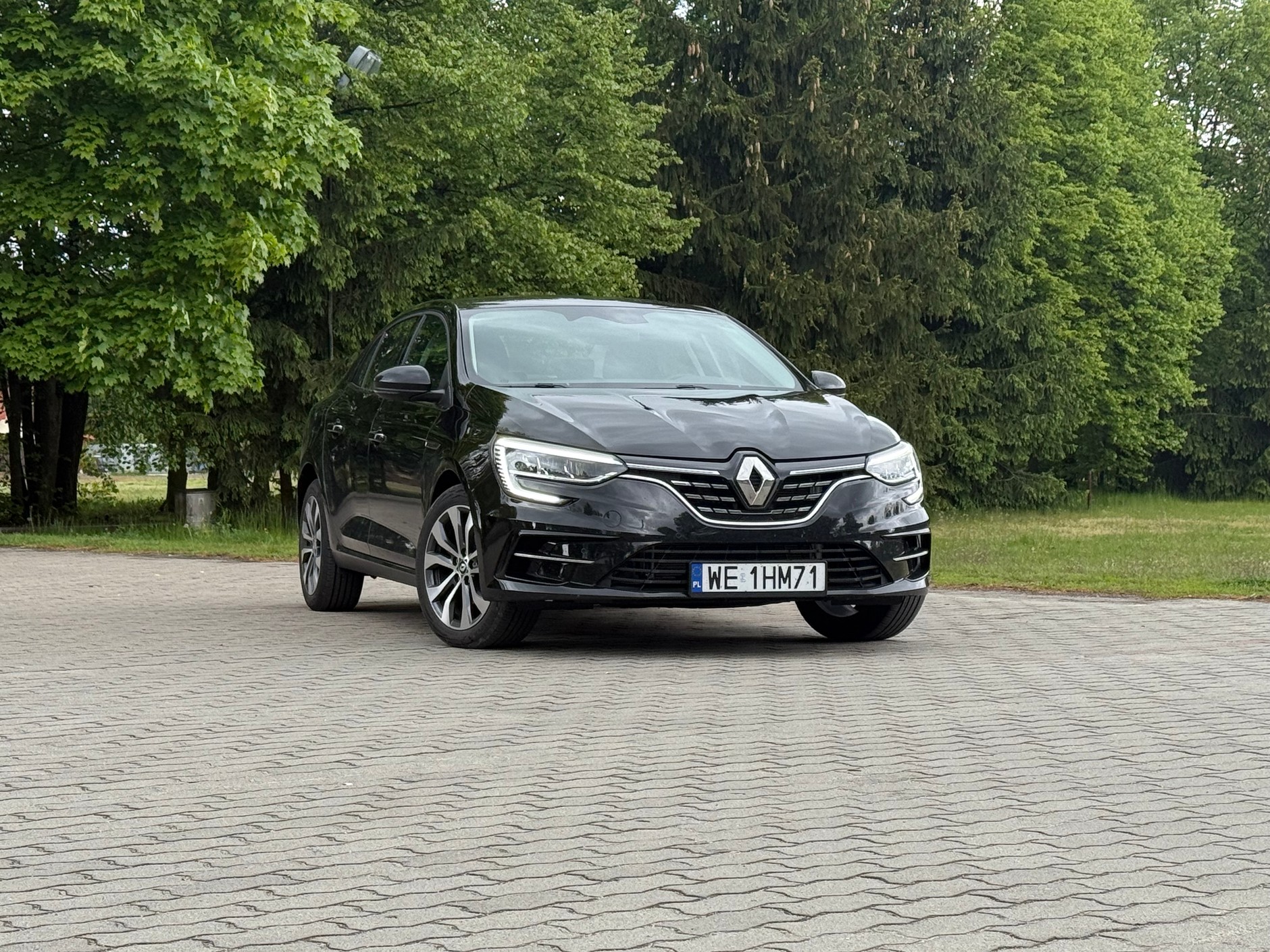 Renault Megane Grand Coupe Blue dCi 115 EDC