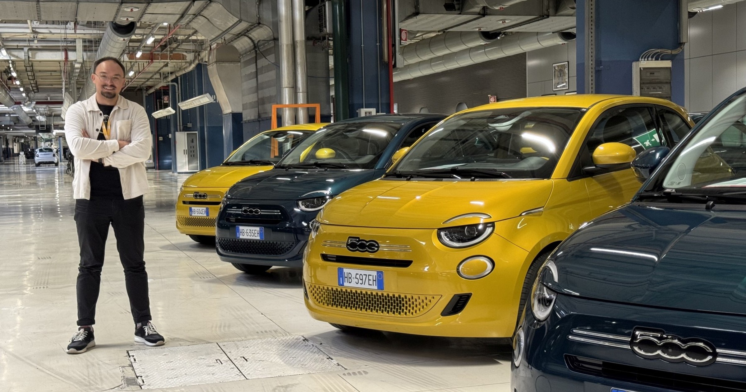 Nowe spalinowe Fiaty 500 Hybrid w fabryce Mirafiori we Włoszech