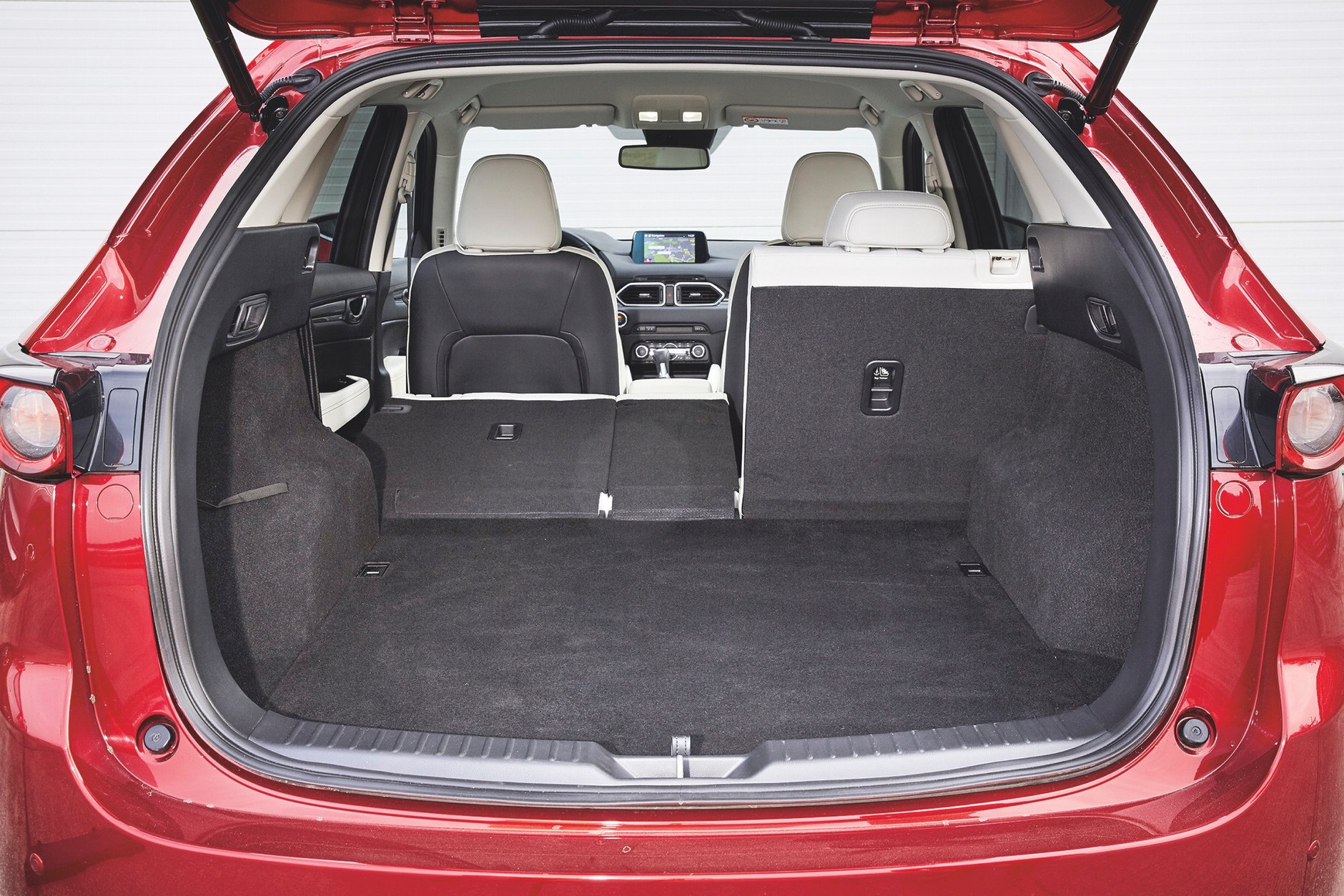 DS 7 vs. Mazda CX-5 i Volvo XC60