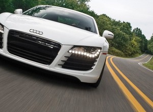 Audi R8: spokojny supersamochód