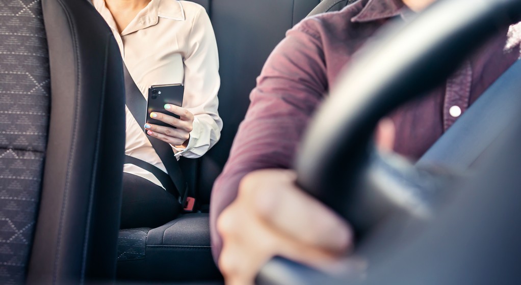 Przejazd na aplikację - zdjęcie ilustracyjne