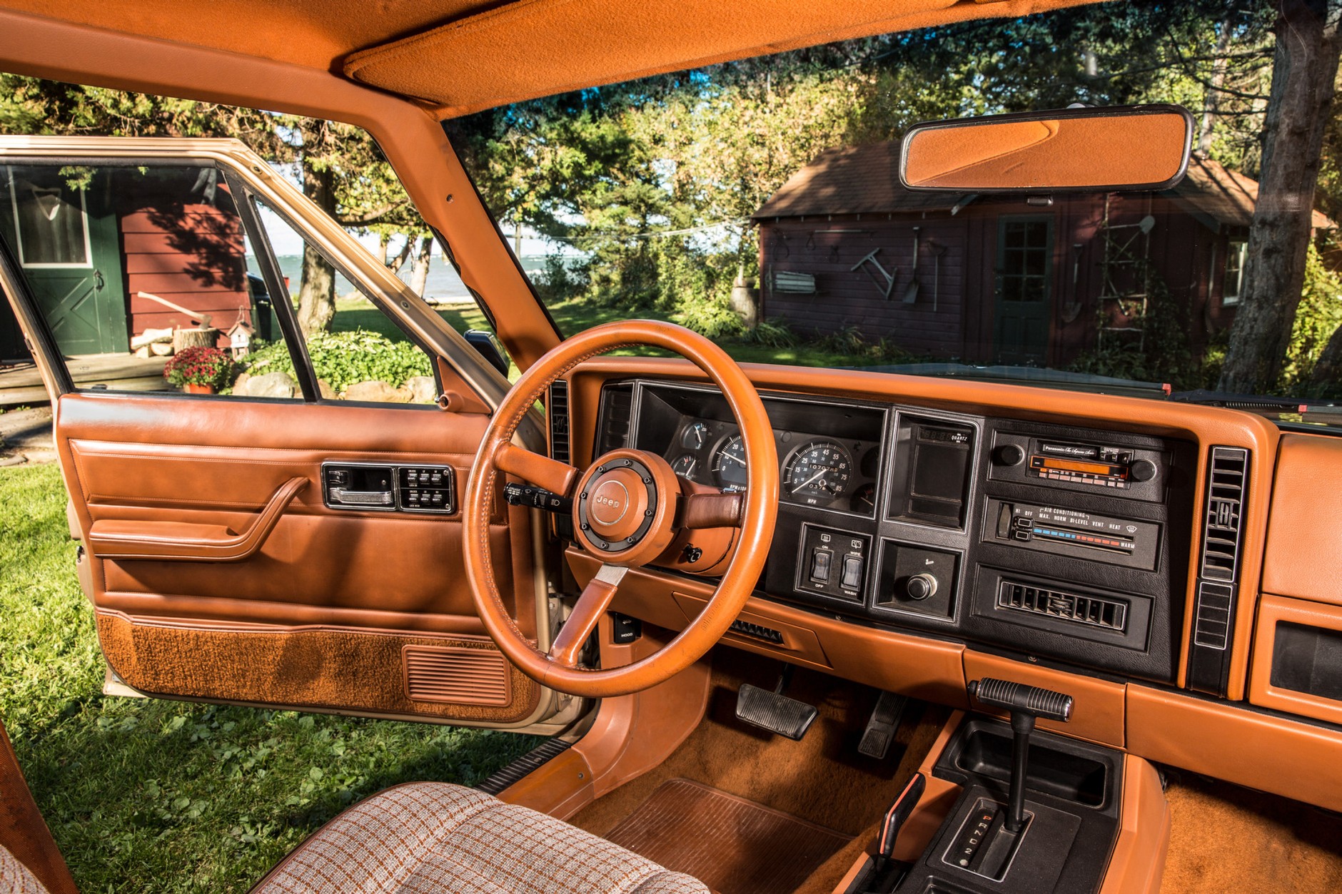 Cherokee P44C9073 z 1984 r.