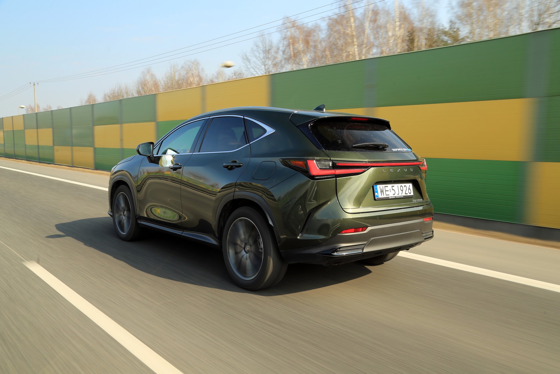 2. miejsce: Lexus NX - 482 egz.