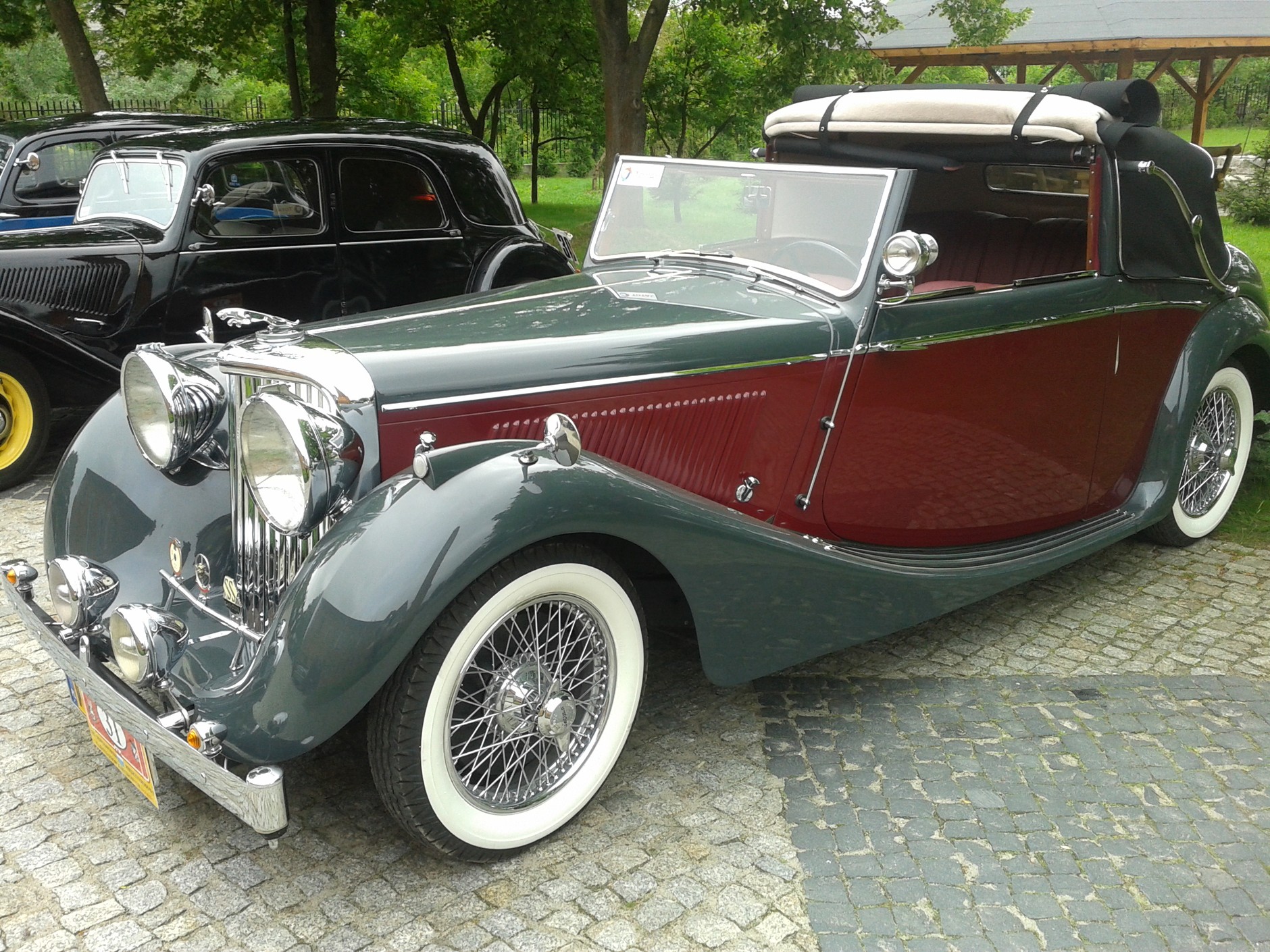 Rajd samochodów przedwojennych w Nowym Dworze