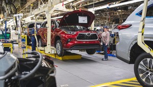 Kryzys w branży motoryzacyjnej - powodem brak półprzewodników, nie mniejszy popyt