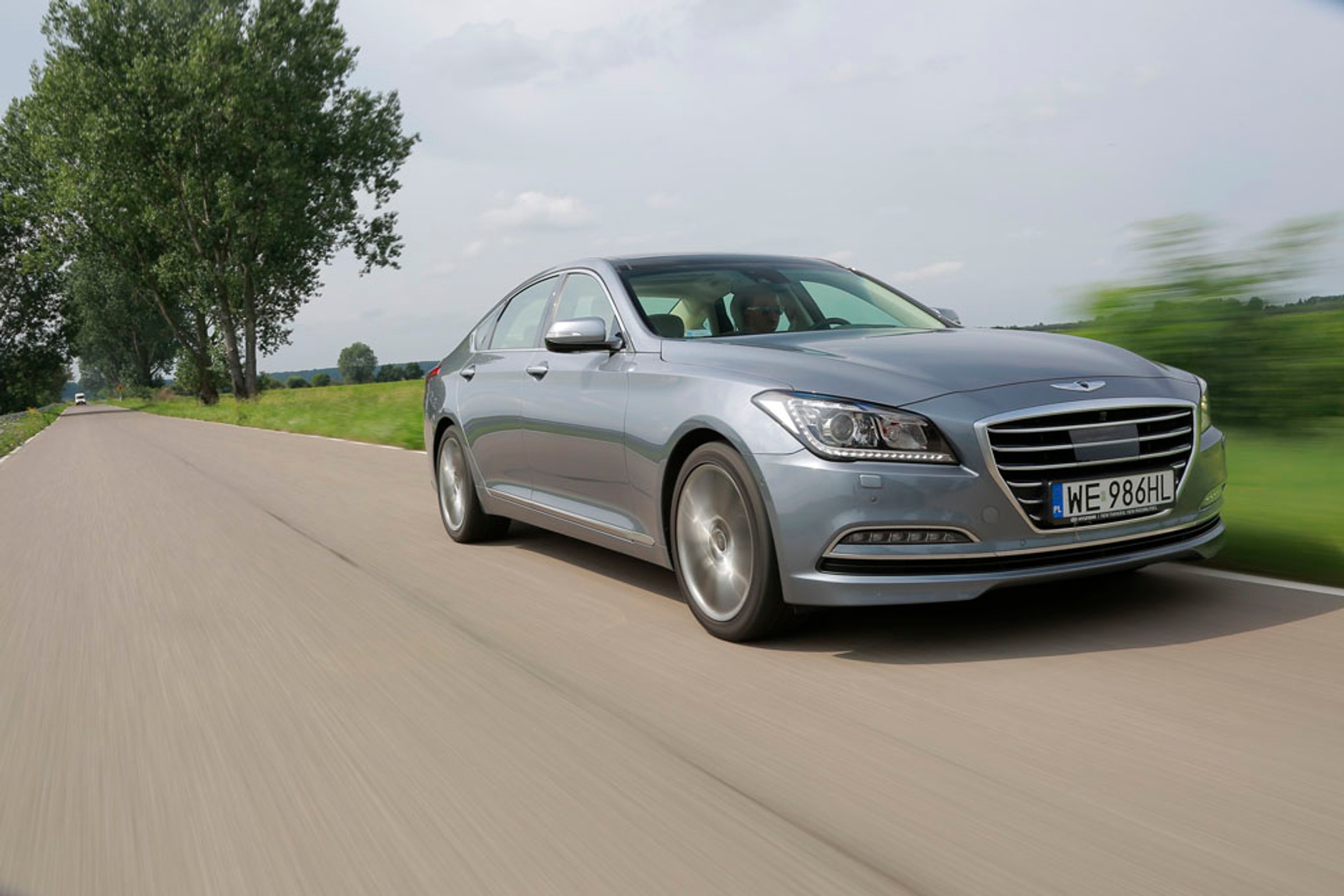 Hyundai Genesis 3.8: Prestiż po koreańsku