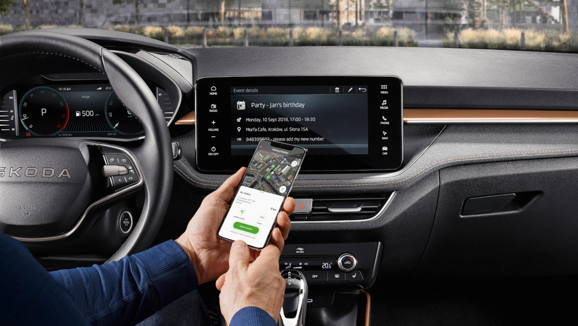 Na przykładzie Škoda Connect widać, jak bardzo aplikacja może zmienić codzienną jazdę. Smartfon staje się pilotem do auta, który reaguje szybciej niż twoje przyzwyczajenia
