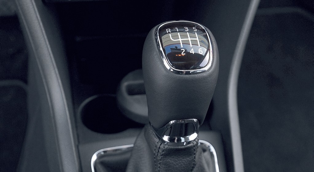 Skoda Rapid, dźwignia biegów