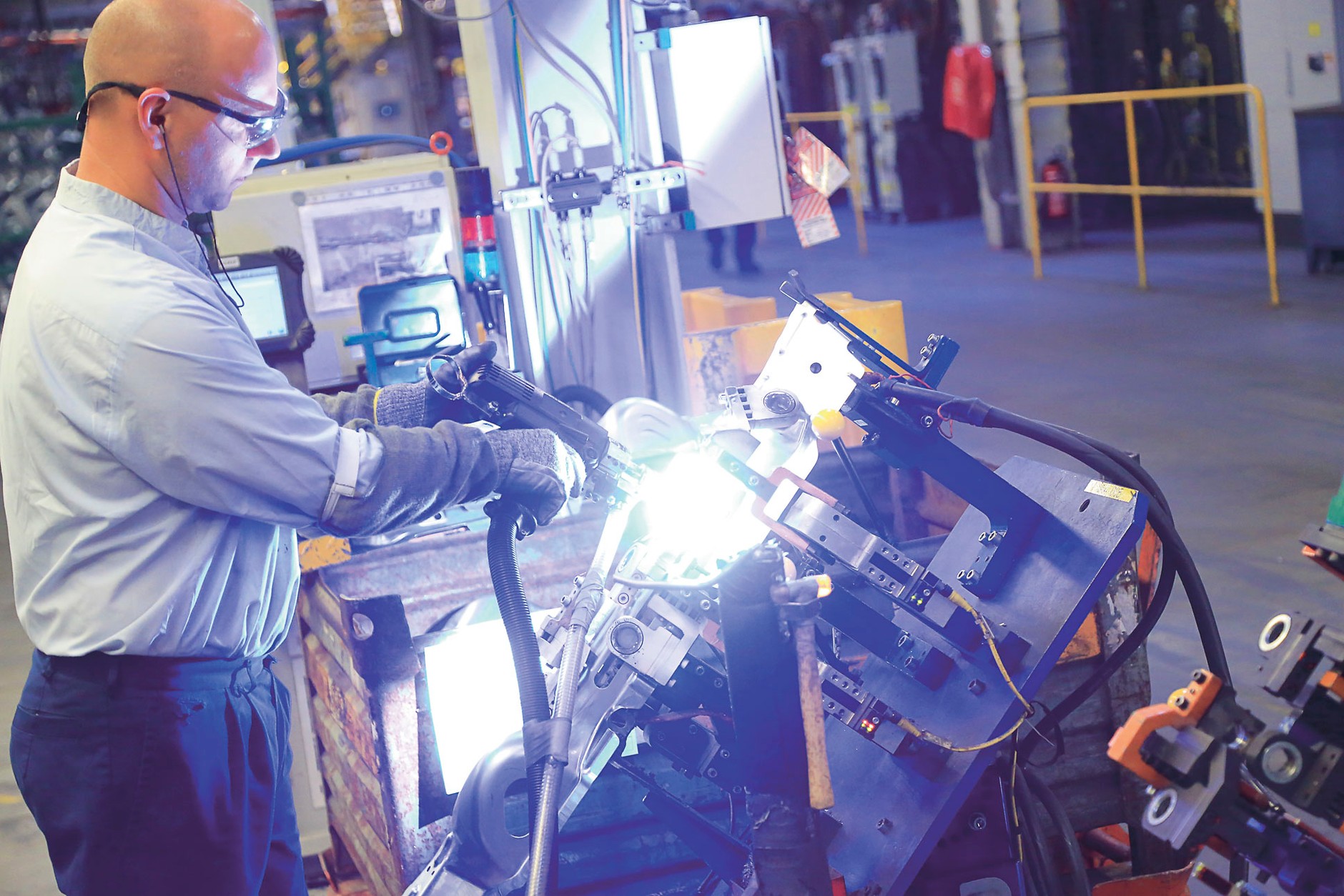 Fabryka Opla w Gliwicach: etapy produkcji Astry na wydziale karoserii