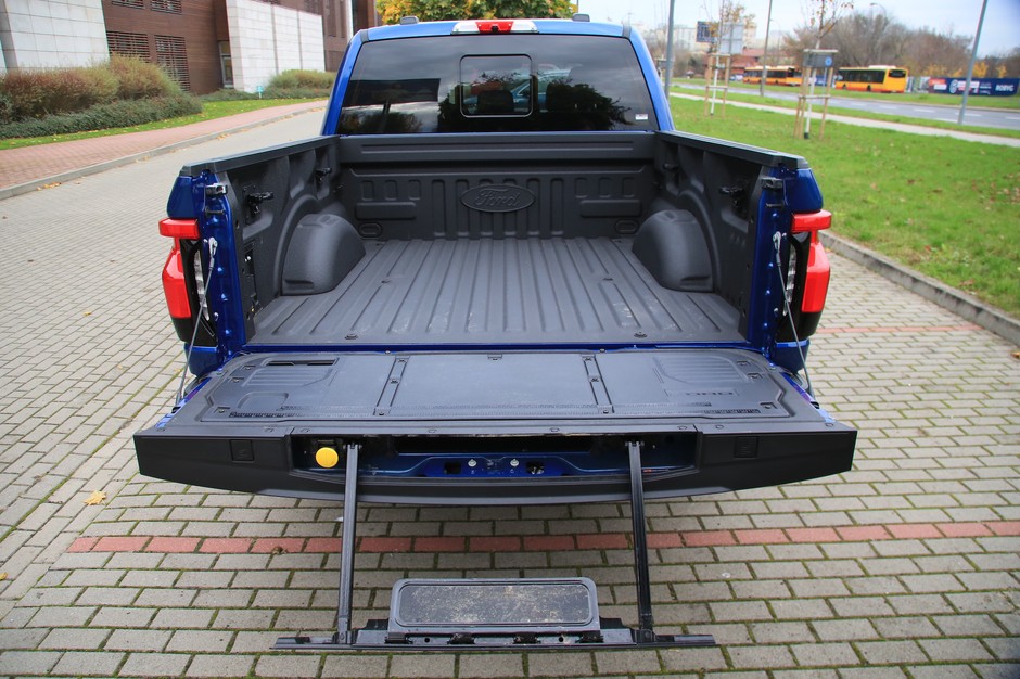 Ford F-150 Lightning (2022 r.)