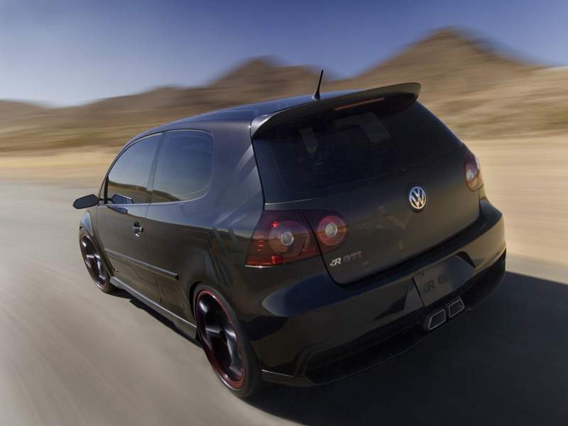 SEMA 2006: Golf R GTI