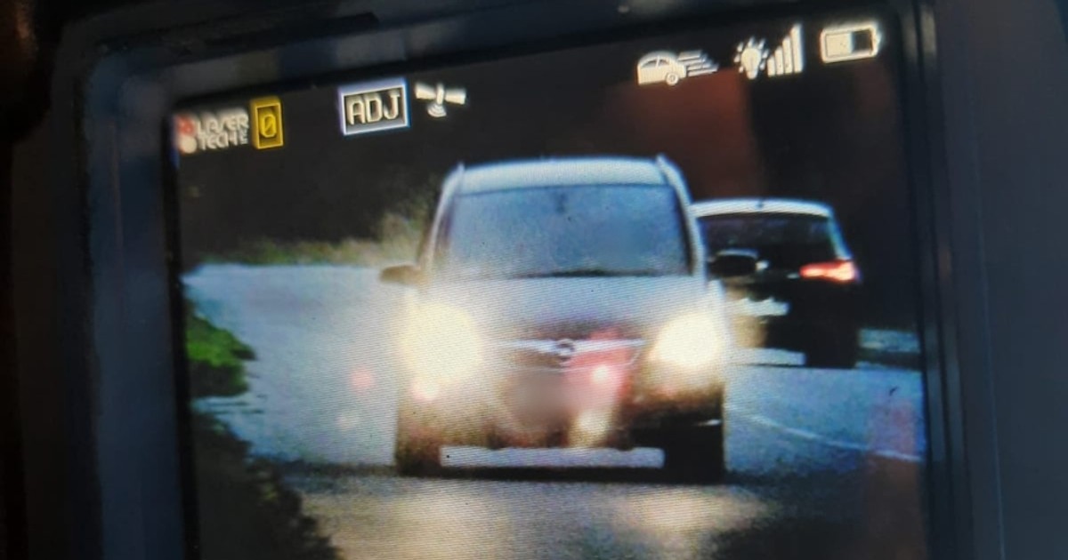 Policjanci zareagowali na zgłoszenia mieszkańców. Ustawili się i zabierali prawa jazdy