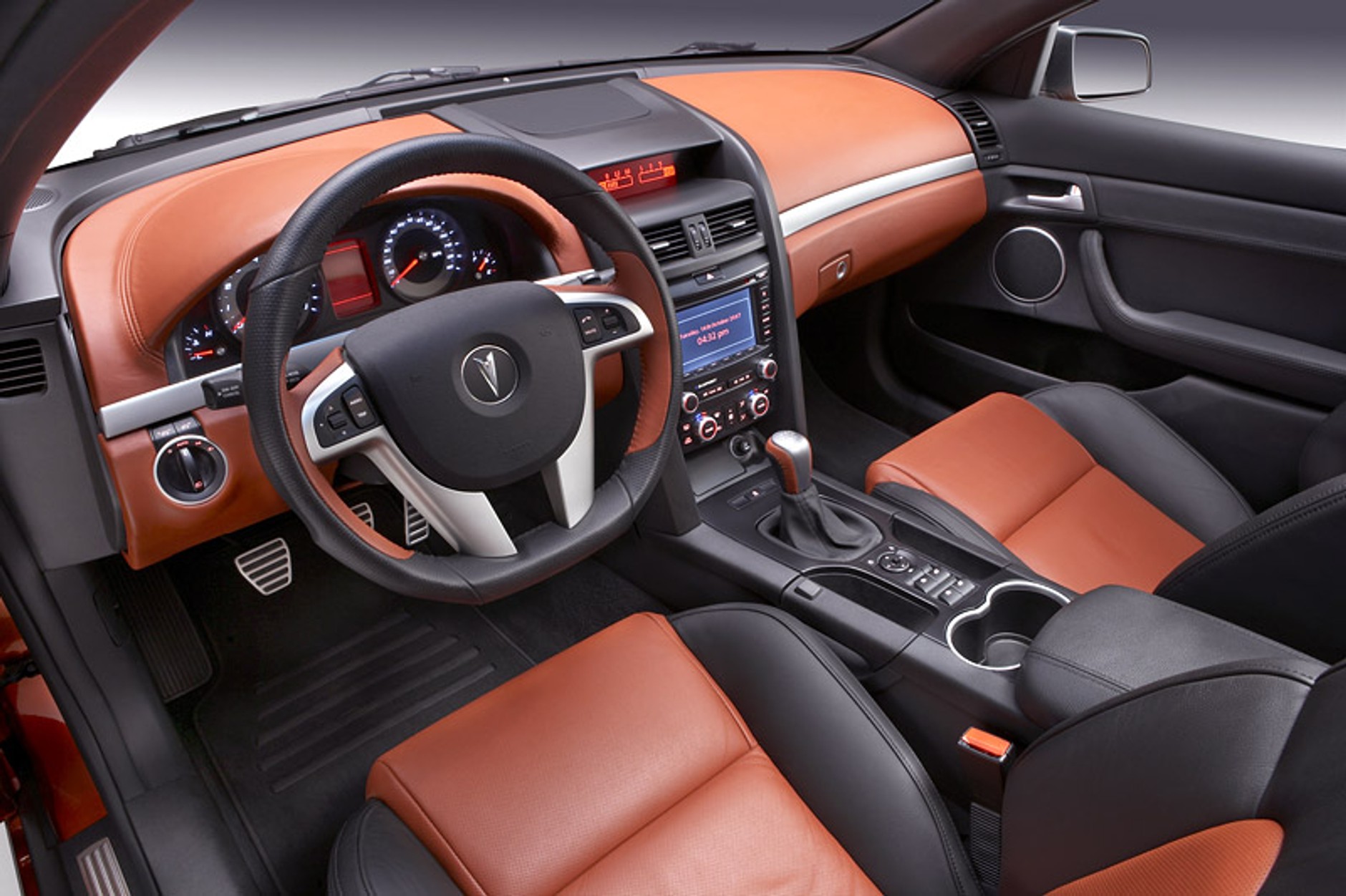 SEMA 2007: Pontiac G8 GT SEMA Edition – importowany wojownik