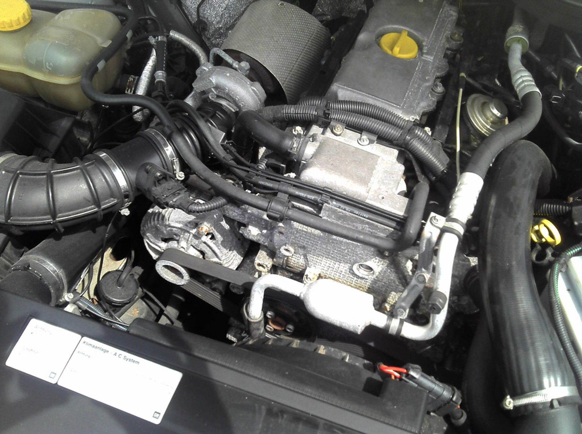 Szukamy auta z ogłoszenia: Opel Omega bez rdzy i nadwozia