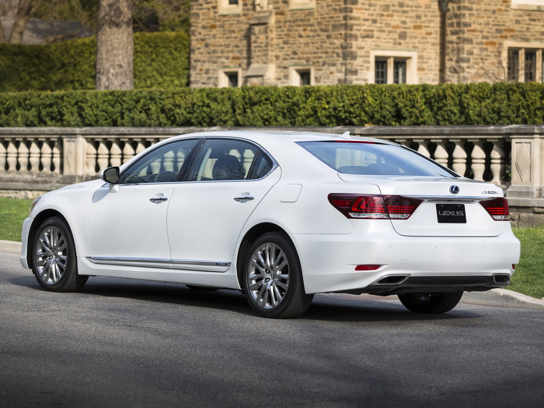 Lexus LS 600h