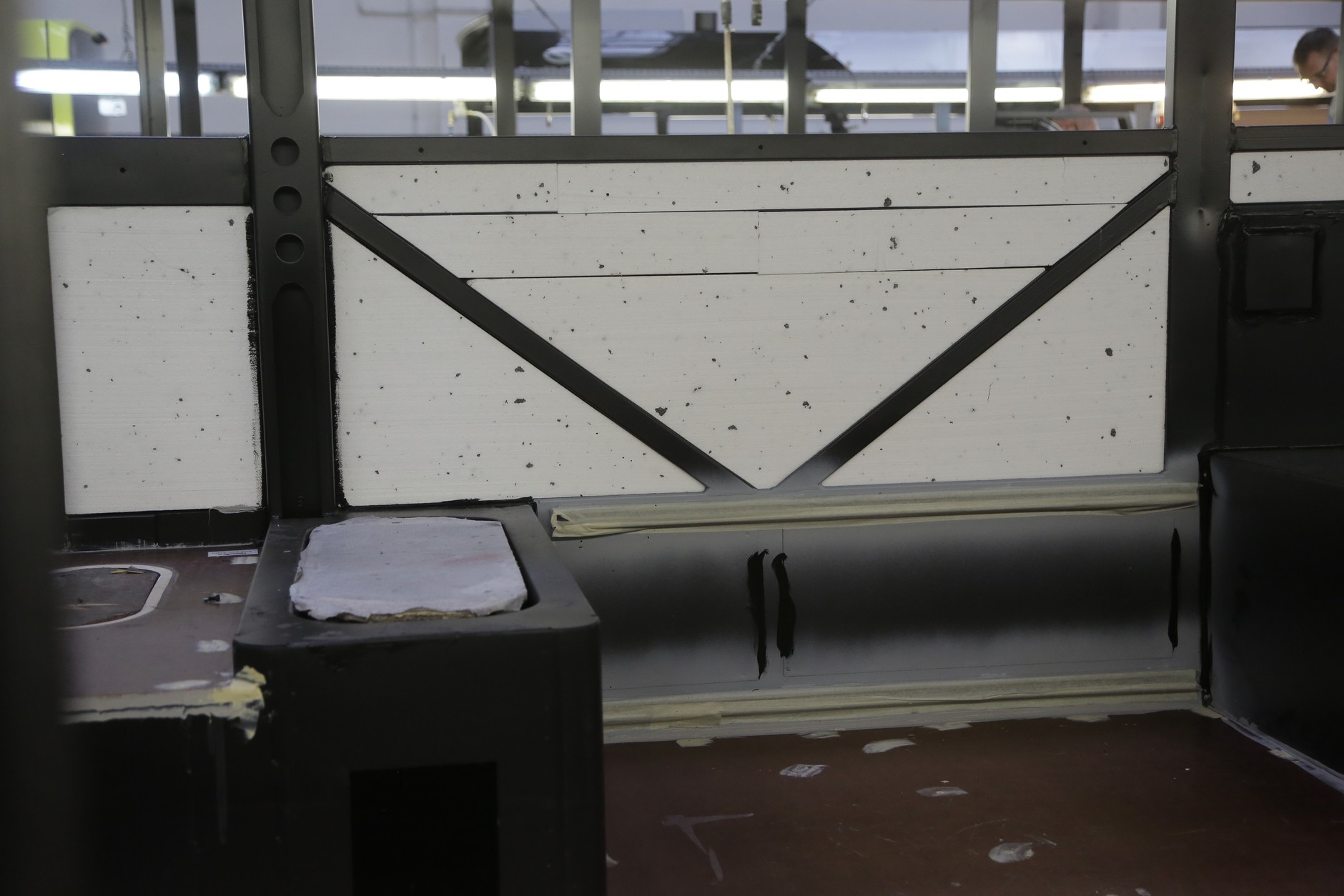 Fabryka Solarisa w Bolechowie: etapy produkcji autobusu miejskiego