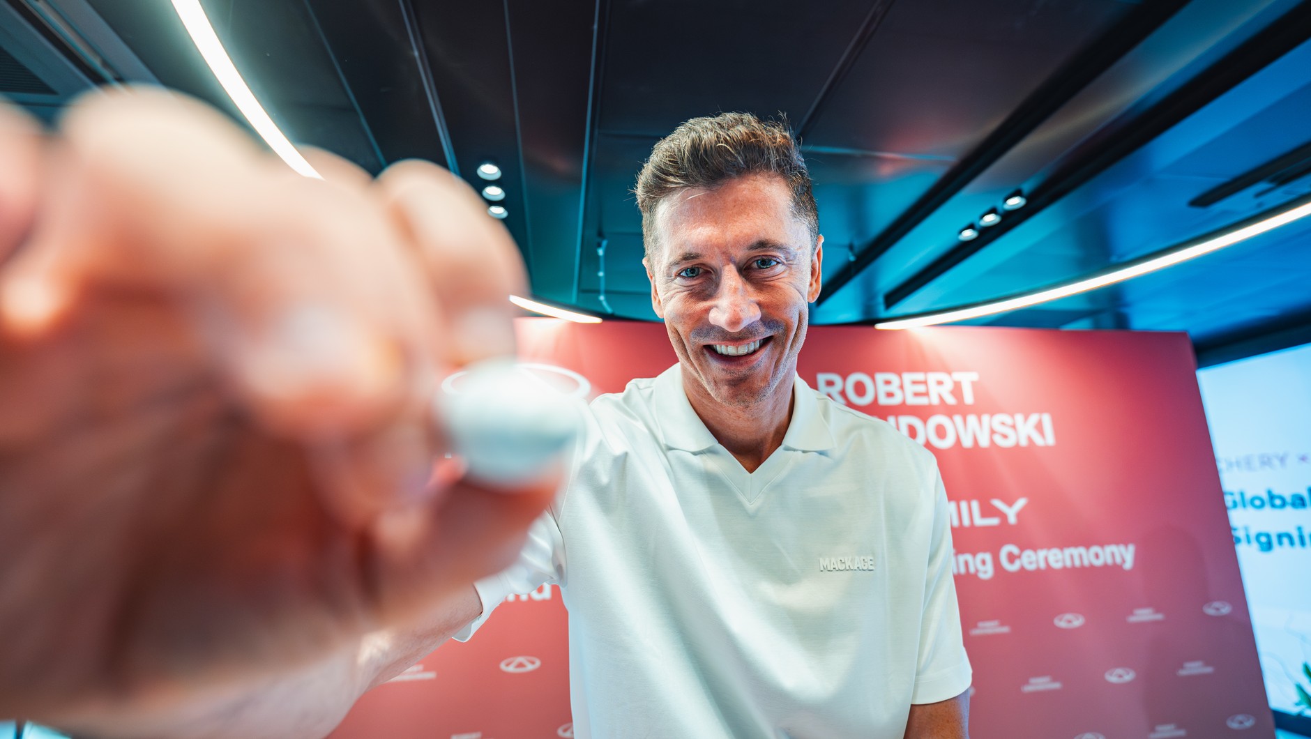 Robert Lewandowski ambasadorem marki Chery