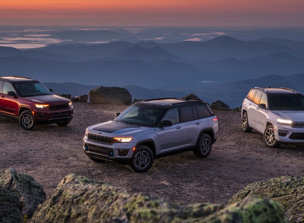 Nowy Jeep Grand Cherokee - marka stawia na elektryfikację i luksus