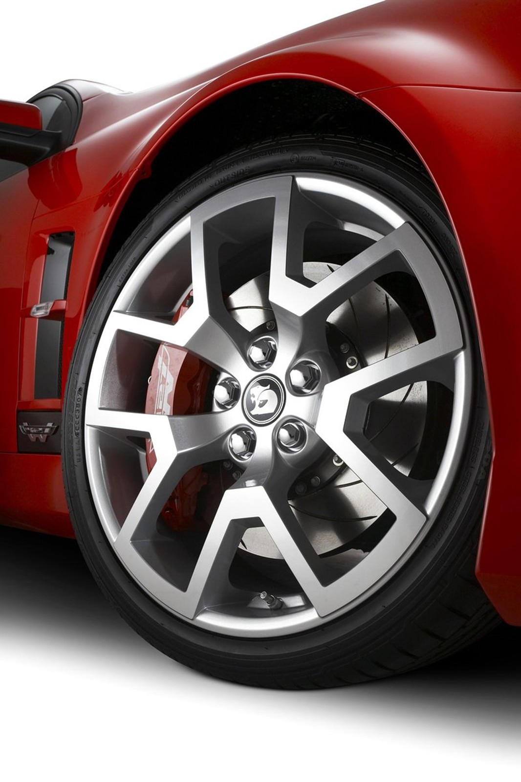 Holden HSV W427 – premiera wersji seryjnej