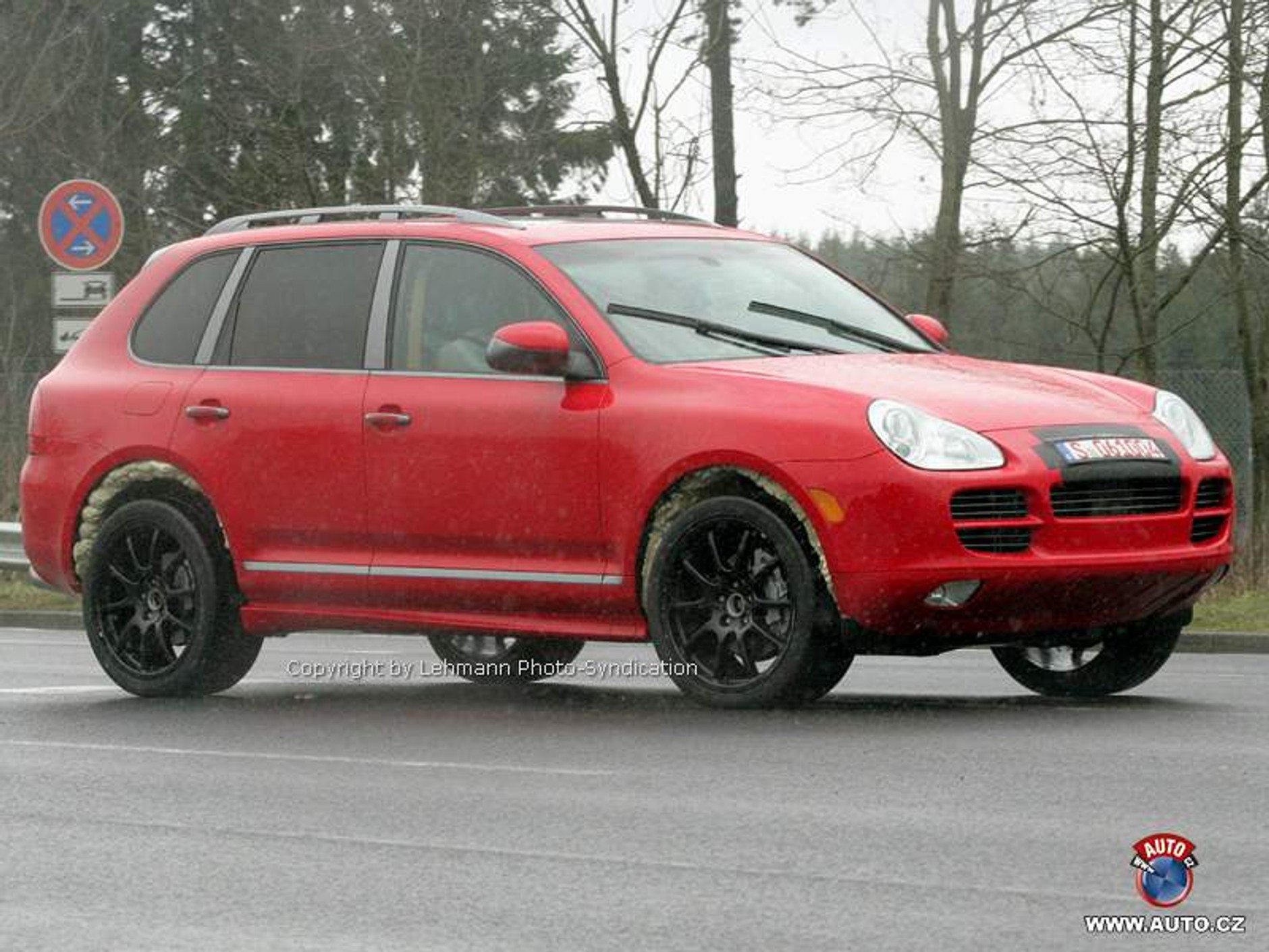 Zdjęcia szpiegowskie: Terenowy Bentley – drogie cacko