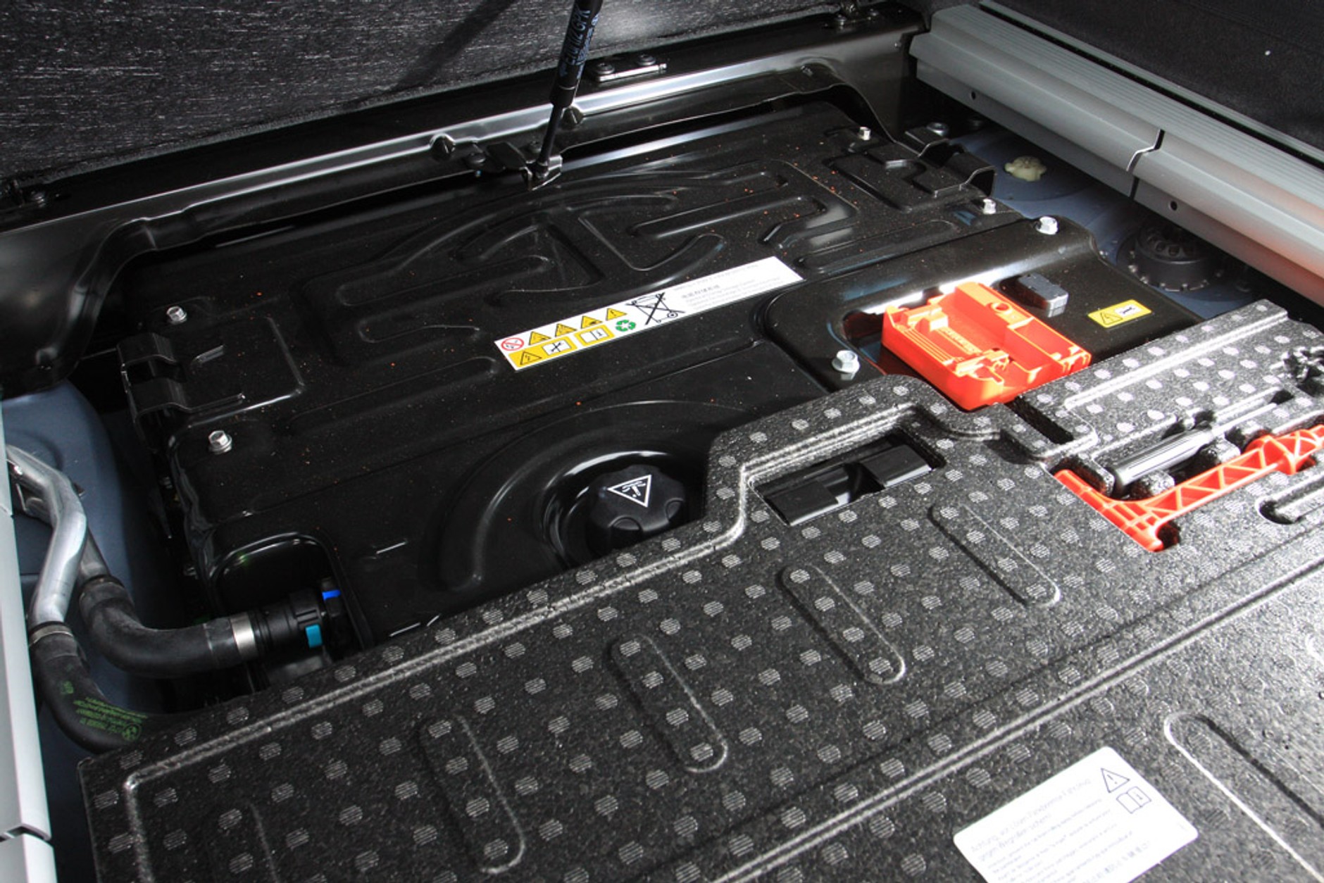 BMW X6 Activehybrid: na pohybel ekologom