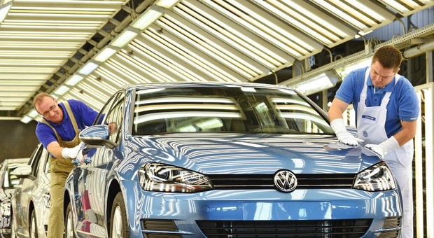 Volkswagen zwiększa produkcję Golfa