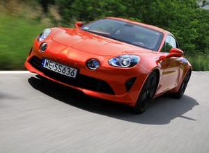Mała, dzika i... uzależnia – testujemy Alpine A110 GT