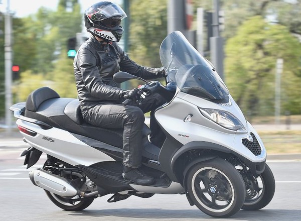 Piaggio Mp3 Sport - pokochałem ten trójkołowy gadżet