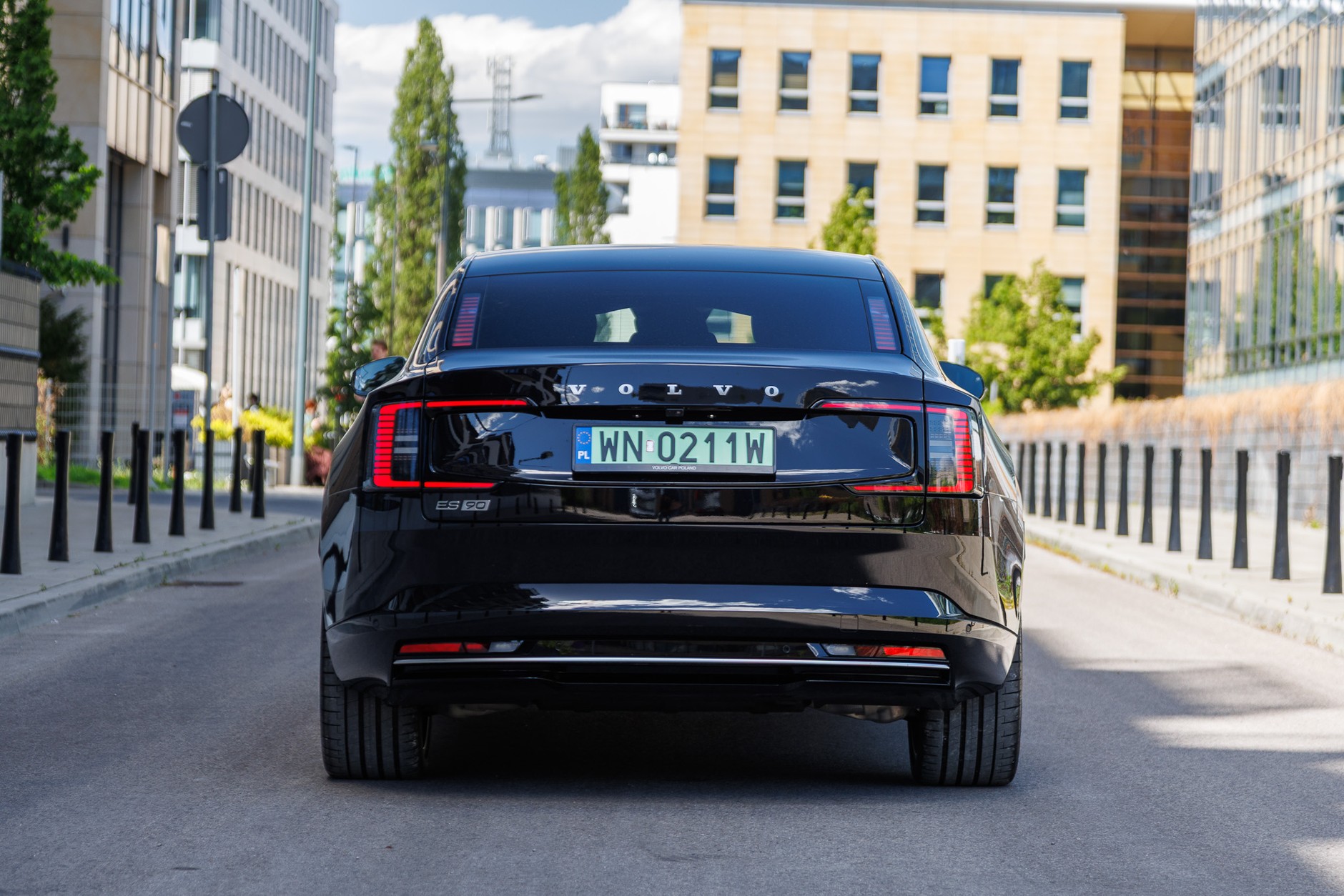 Volvo ES90