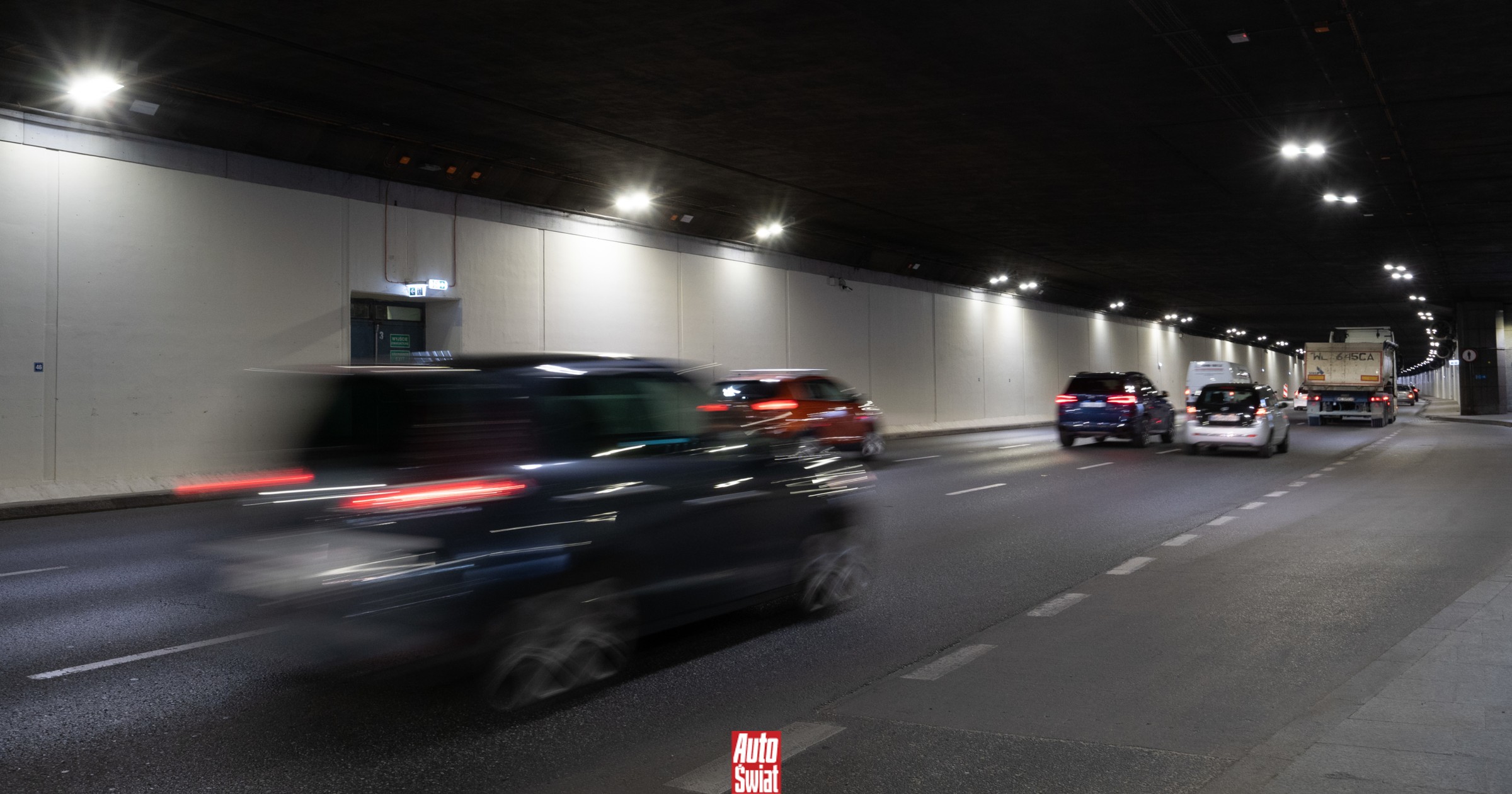 Odcinkowy pomiar prędkości w tunelu Wisłostrady. Tylko 5 proc. kierowców jeździło przepisowo