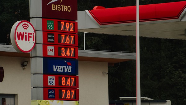 Są proste sposoby na oszczędzanie na paliwie. Nie tylko te zaproponowane przez Orlen