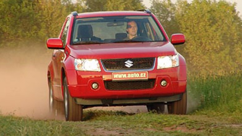 Suzuki Grand Vitara 3D 1,6 - twardy maluch