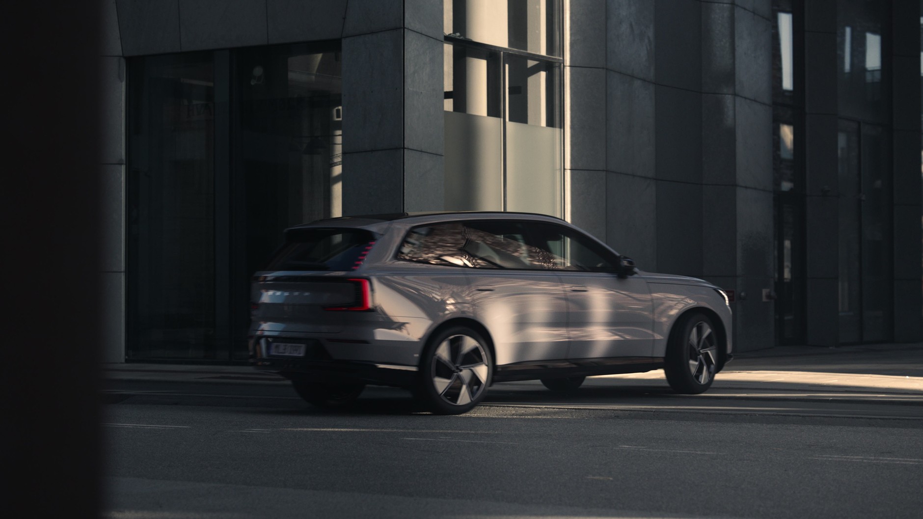 Volvo EX90