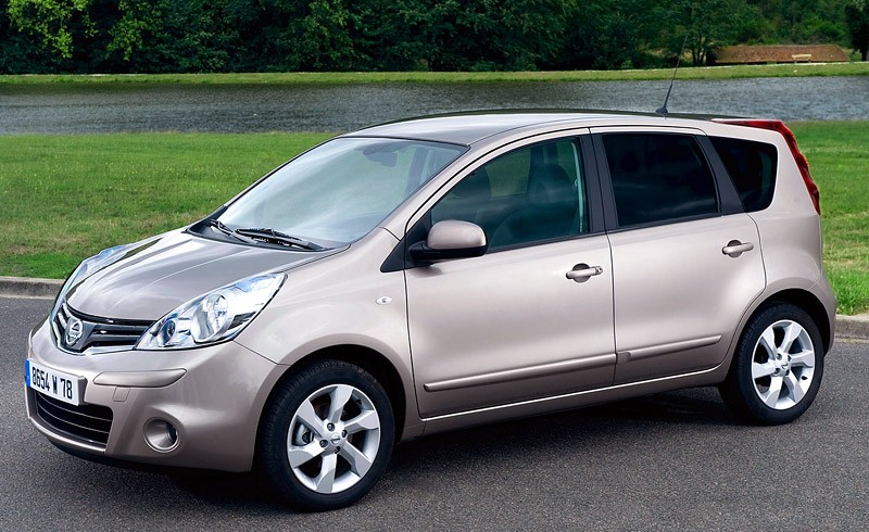 Paryż 2008: Nissan Note po lekkim liftingu i z nowym silnikiem