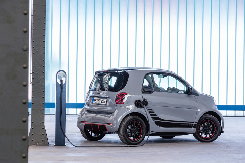 Smart pozostaje, ale tylko jako elektryk
