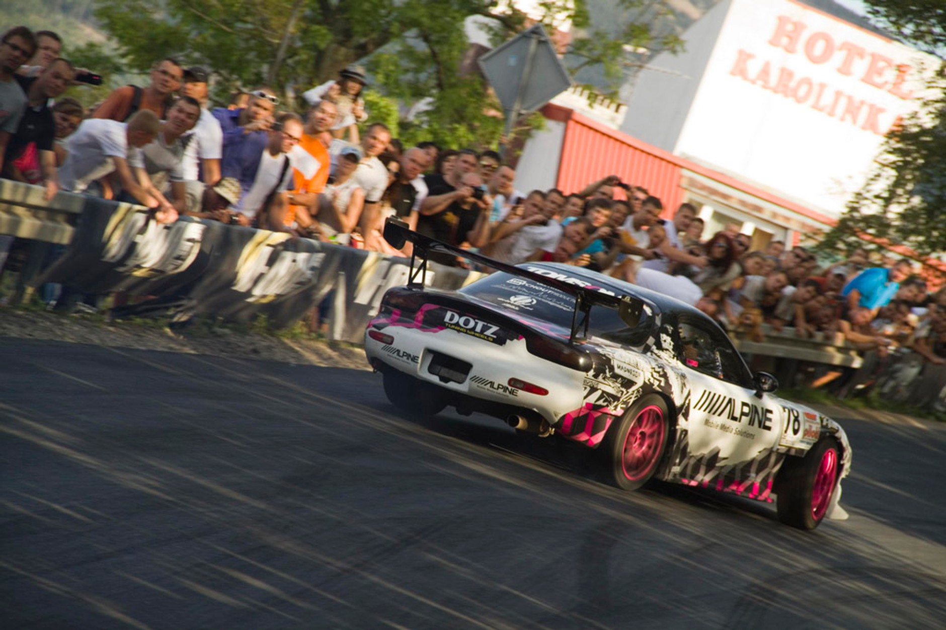 Driftingowe Mistrzostwa Polski: najlepsi driftowali po oesie