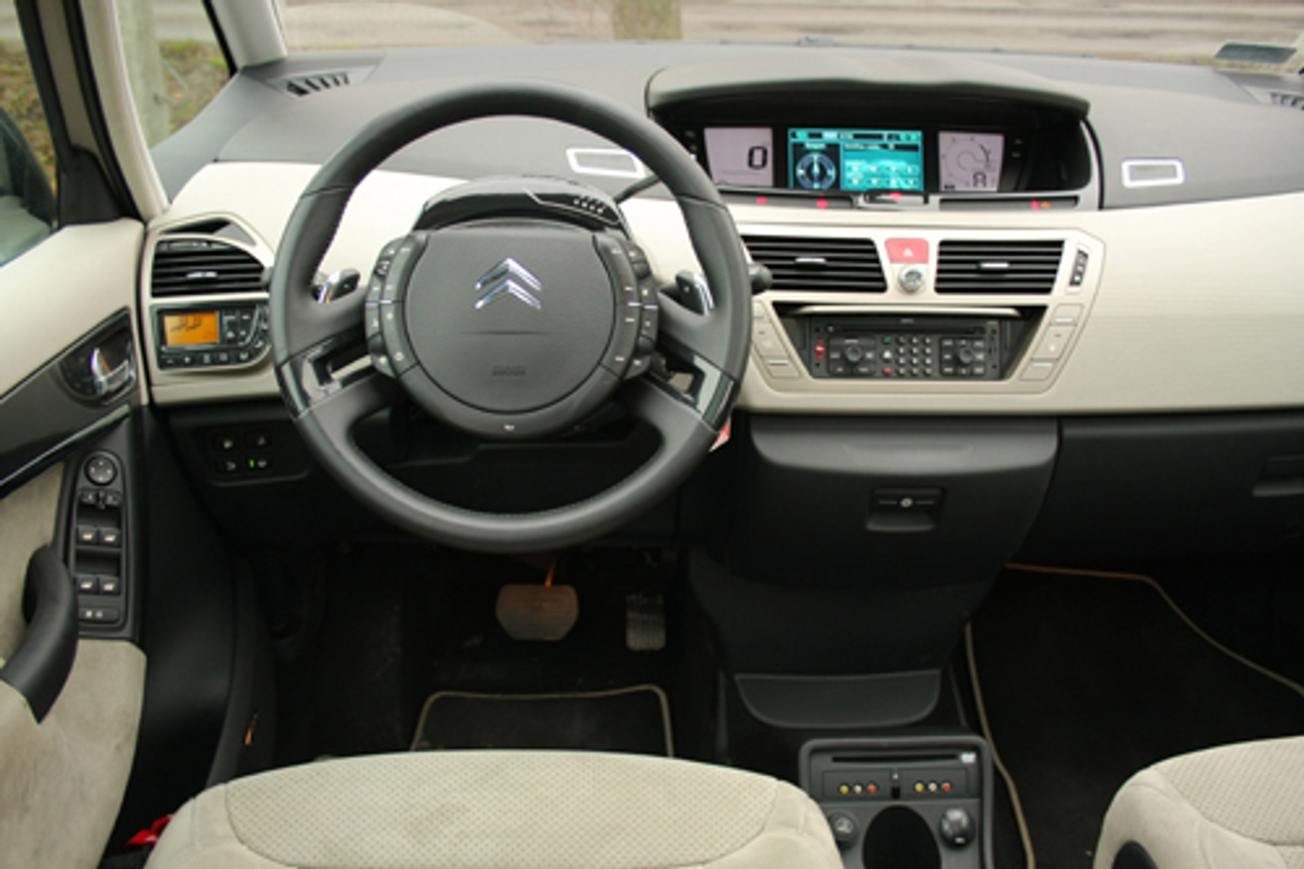 Citroen C4 Picasso - W czasie jazdy dzieci...