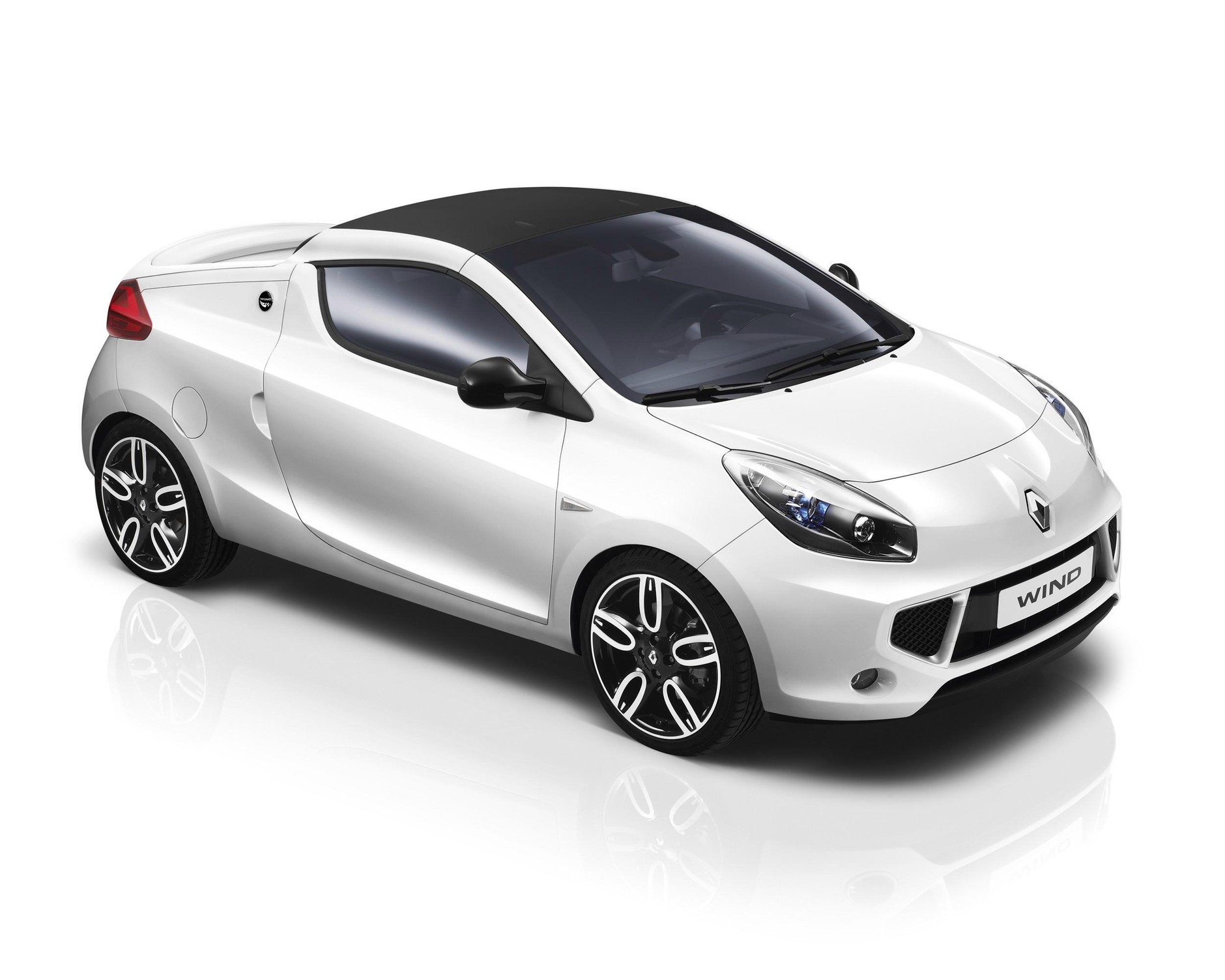 Genewa 2010: Renault - dwa kabriolety i ofensywa w dziedzinie zrównoważonej mobilności