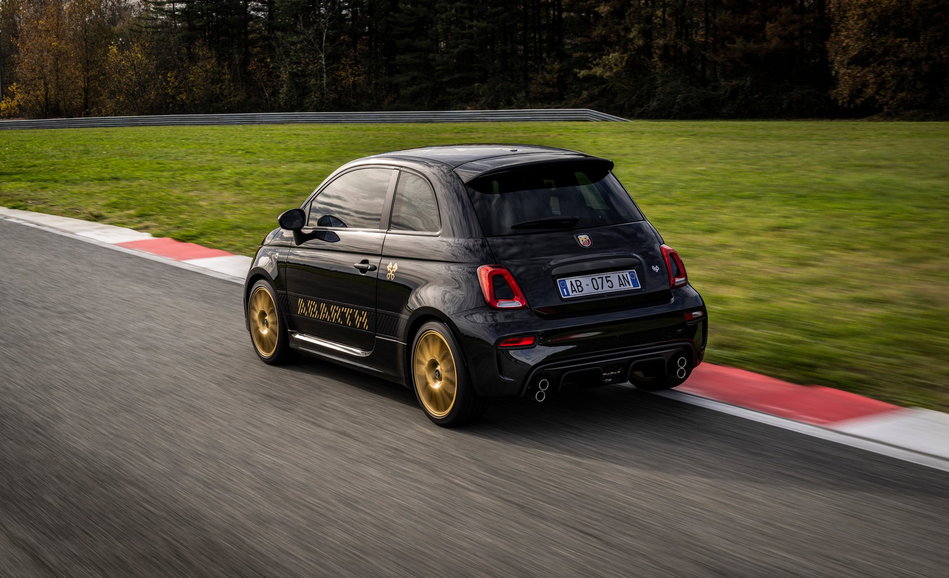 Abarth 695 75 Anniversario