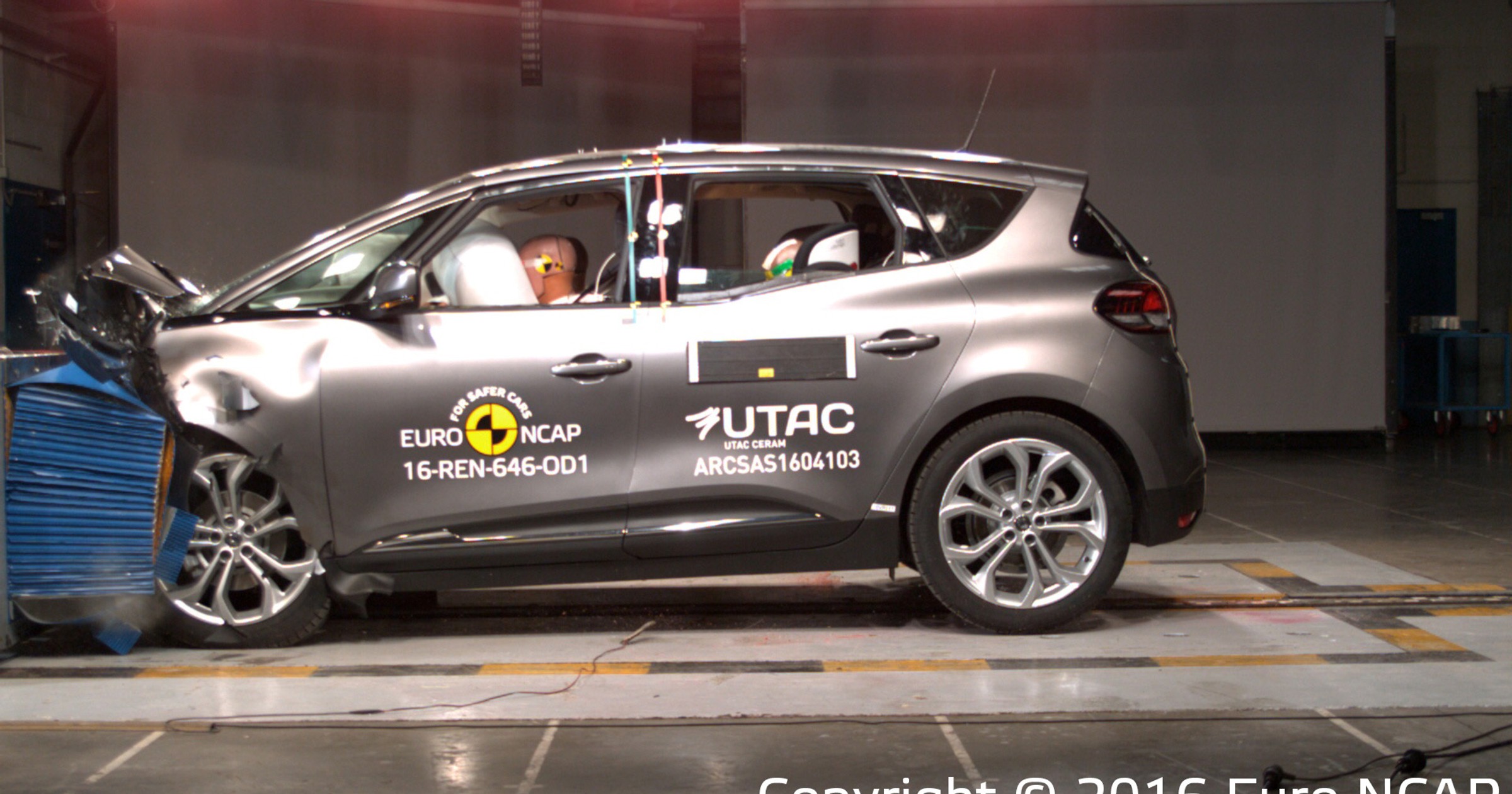 Renault Scenic w teście zderzeniowym EuroNCAP