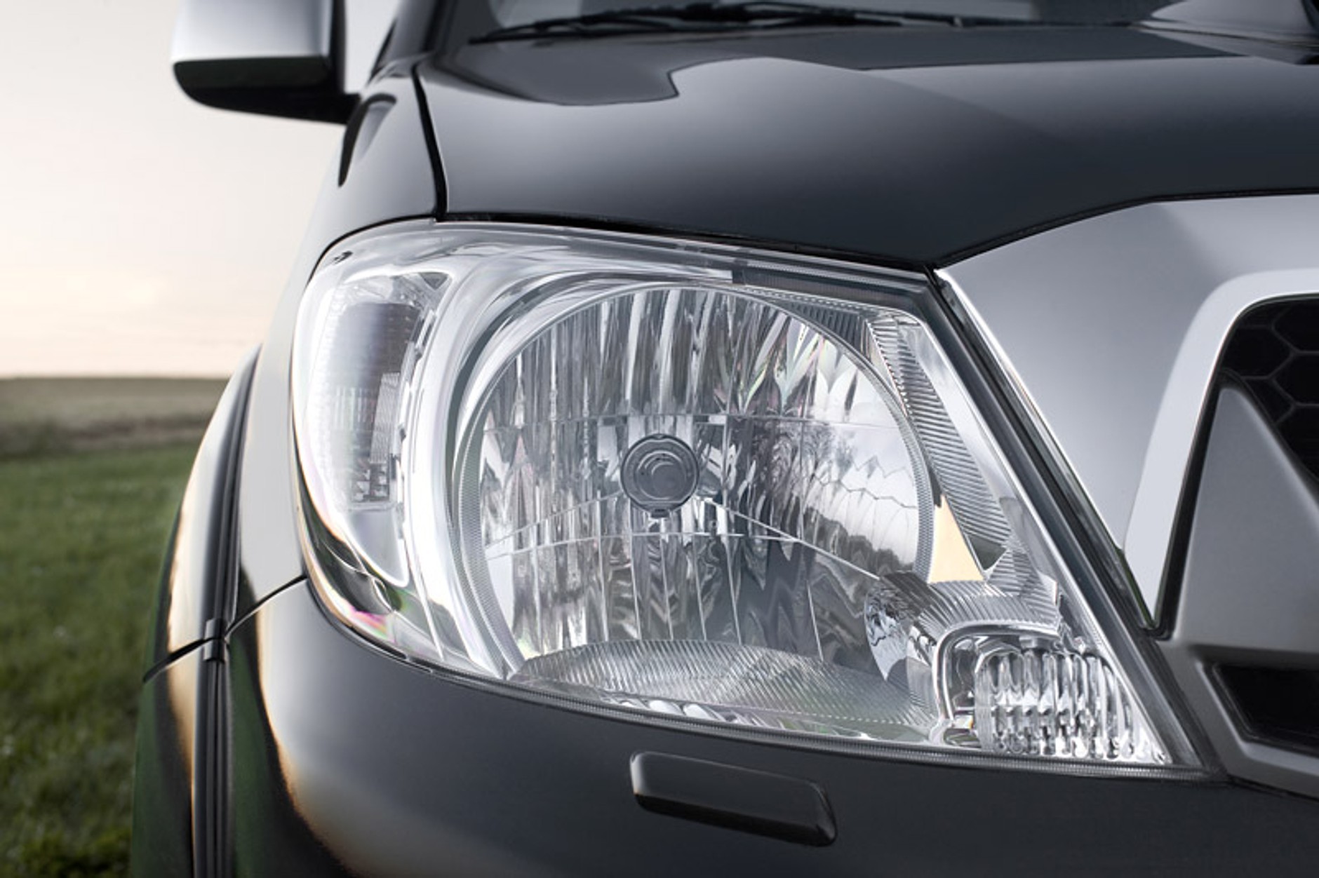 Toyota Hilux: restyling pickupa na nowy rok modelowy