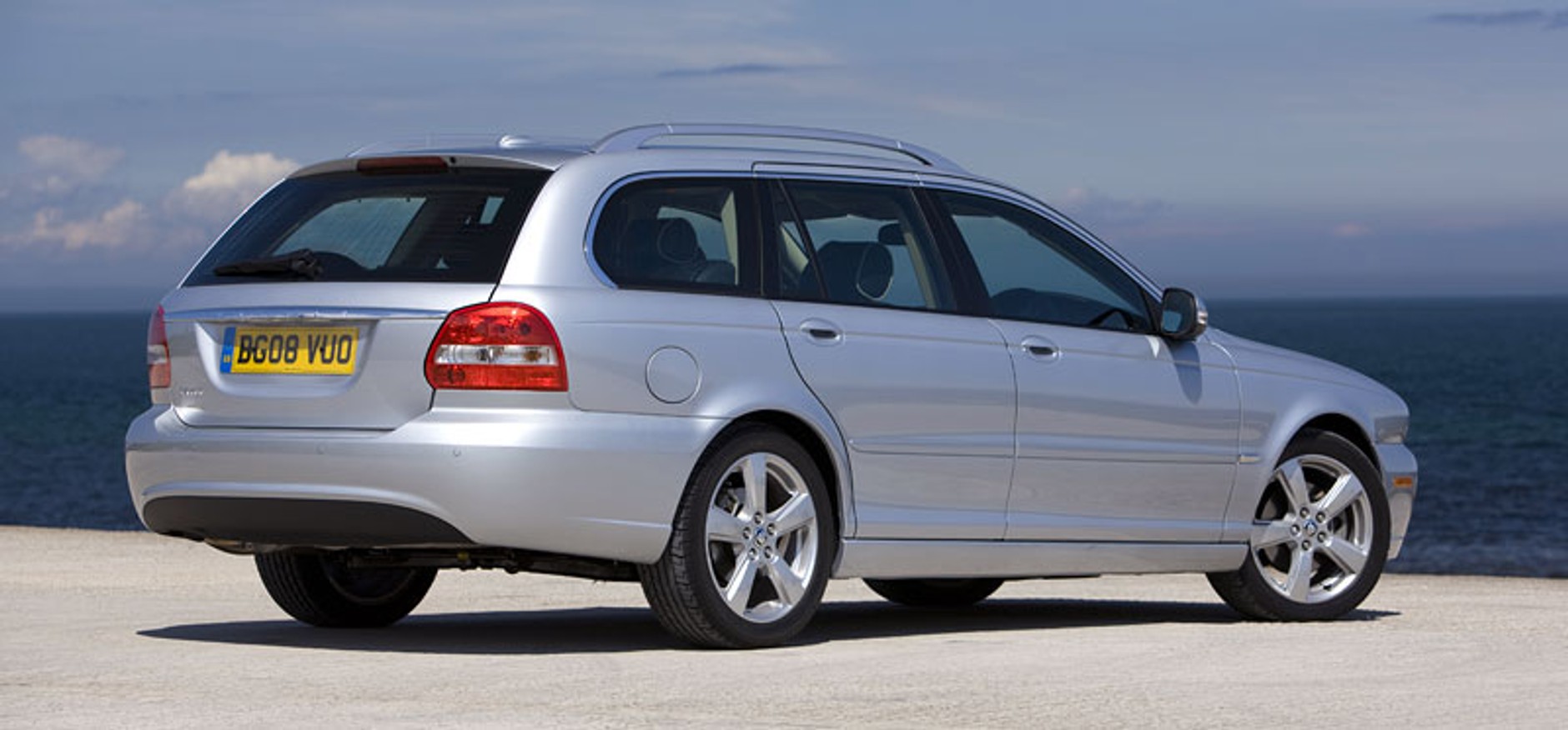 Jaguar Land Rover w 2014 zamknie jeden zakład